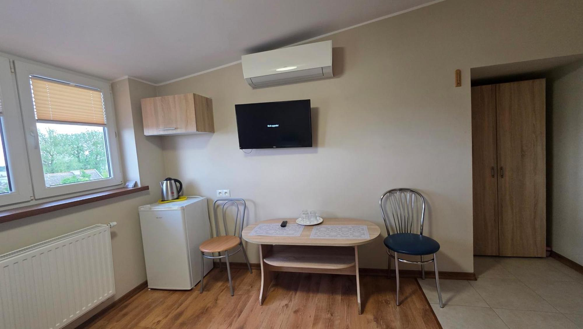 Nad Zalewem 500-163-489 Hotel Zegrze Poludniowe Bagian luar foto